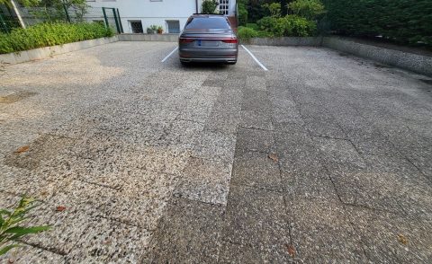 Parkplatz Geschäft zx